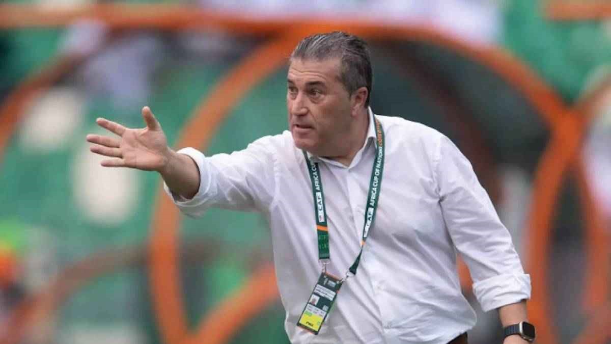 تفاصيل التعاقد مع المدير الفني الجديد للزمالك.. و”ميدو” كلمة السر في إنهاء الاتفاق