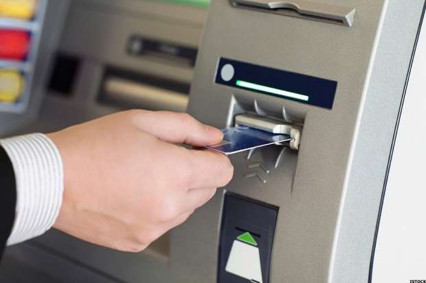 لو نسيت الفيزا.. إزاي تسحب أموالك من ATM عن طريق إنستاباي (اعرف الطريقة)