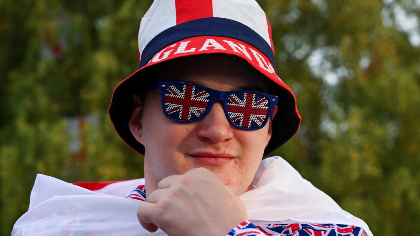 تصاعد الوطنية البيضاء في بريطانيا وتأثير الإعلام