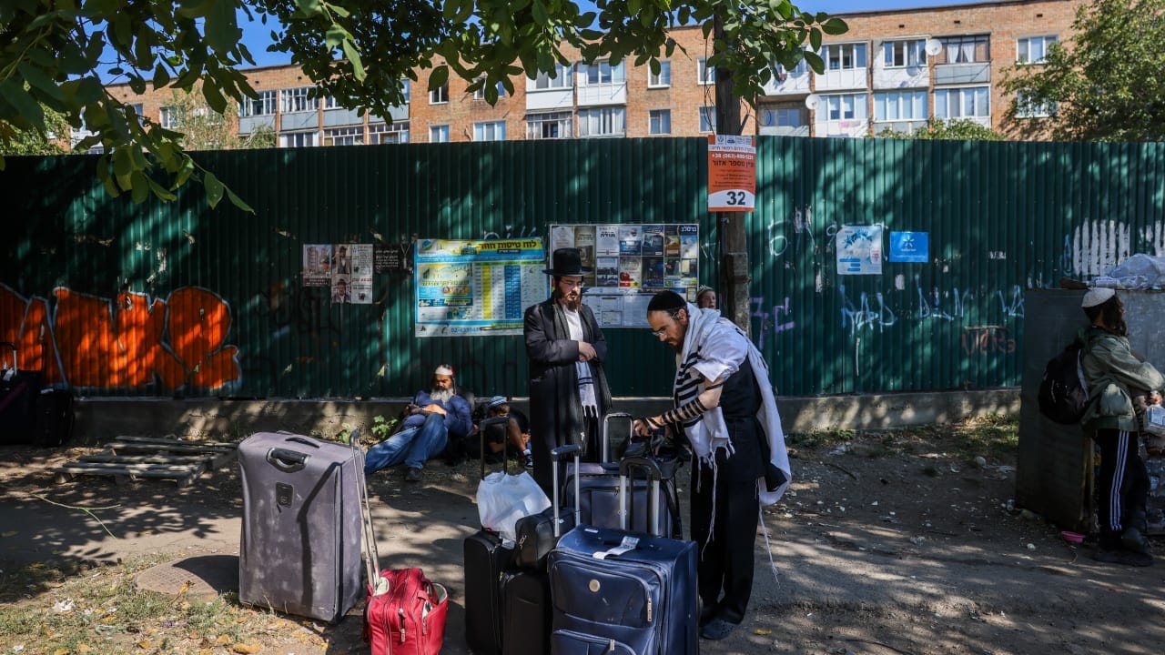 قرار نتنياهو بشأن سفر المتخلفين عن الخدمة العسكرية يثير الجدل وسط الحرب في غزة