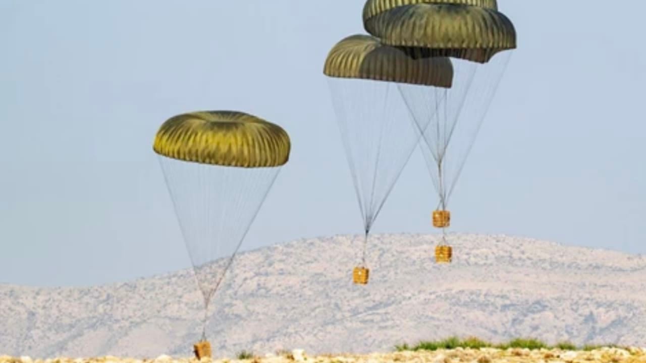 إسرائيل توقف إمدادات المساعدات الإنسانية إلى مدينة غزة