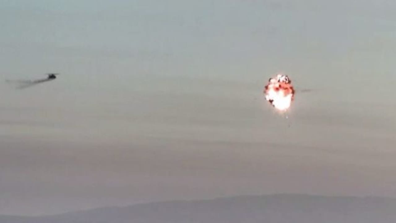 الجيش الإسرائيلي يعترض صاروخاً حوثياً فوق القدس