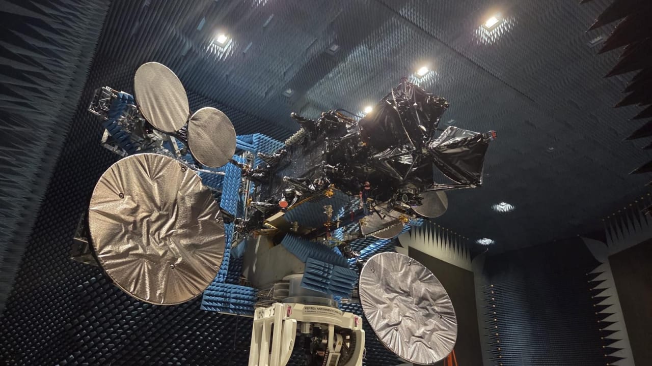 دور الأقمار الصناعية في الحرب الإسرائيلية ضد إيران والحوثيين