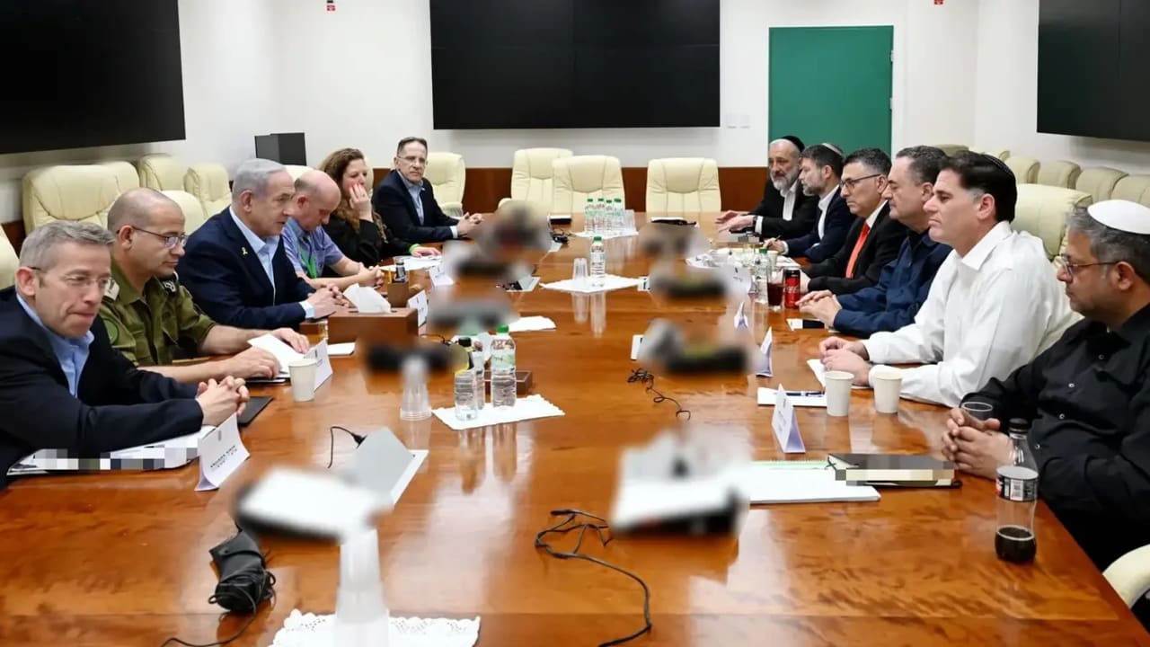 اجتماع مجلس الوزراء الإسرائيلي لمناقشة خطة غزة دون رئيس ملف الرهائن