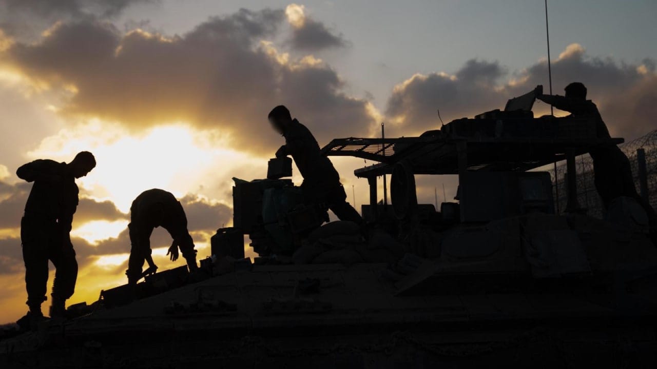 وزير الخارجية الإيراني يحذر إسرائيل من تكرار الغارات الجوية