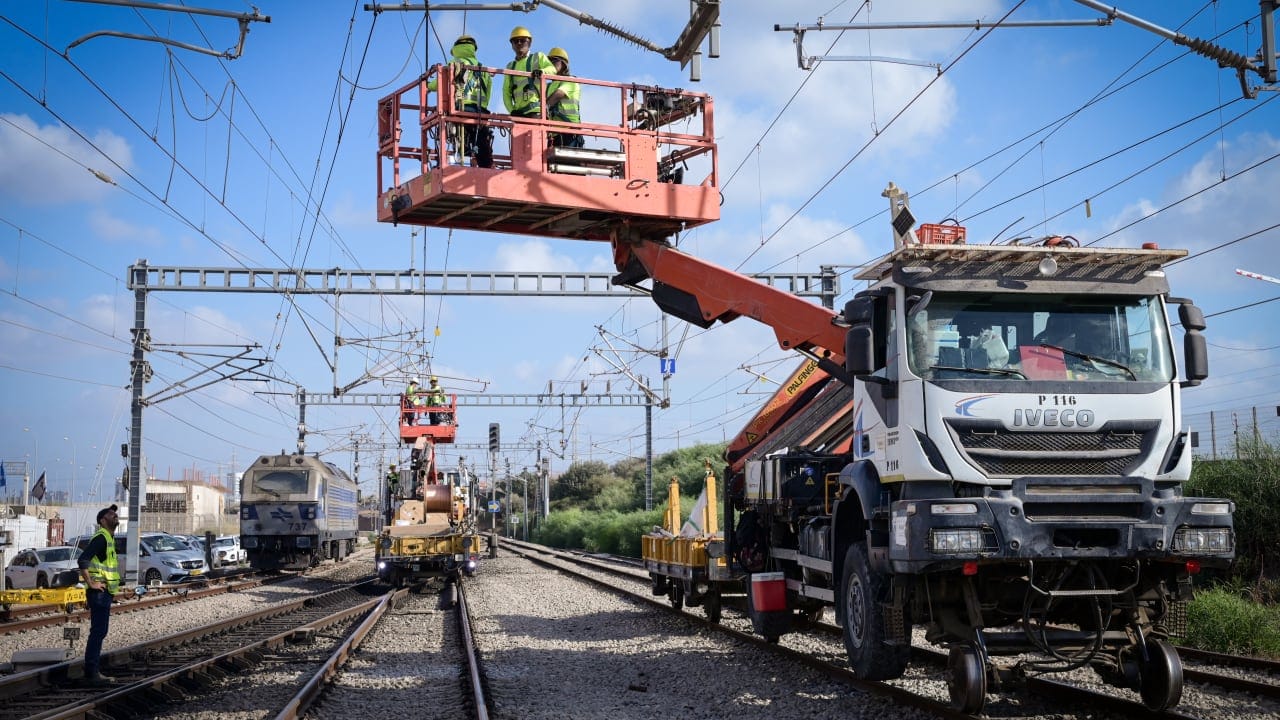 استئناف خدمات القطارات في إسرائيل بعد الاضطرابات