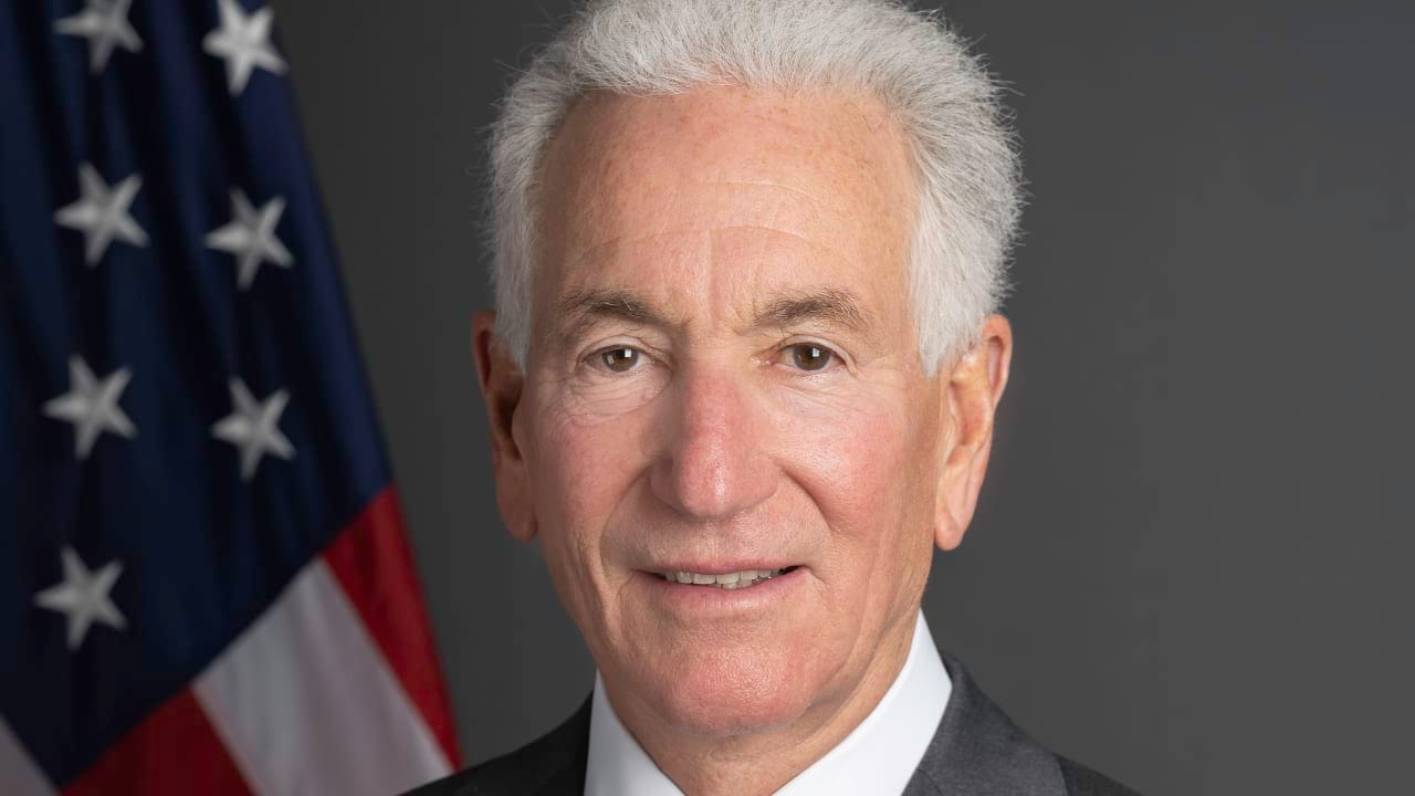 السفير الأمريكي كوشنر ينتقد تصاعد معاداة السامية في فرنسا