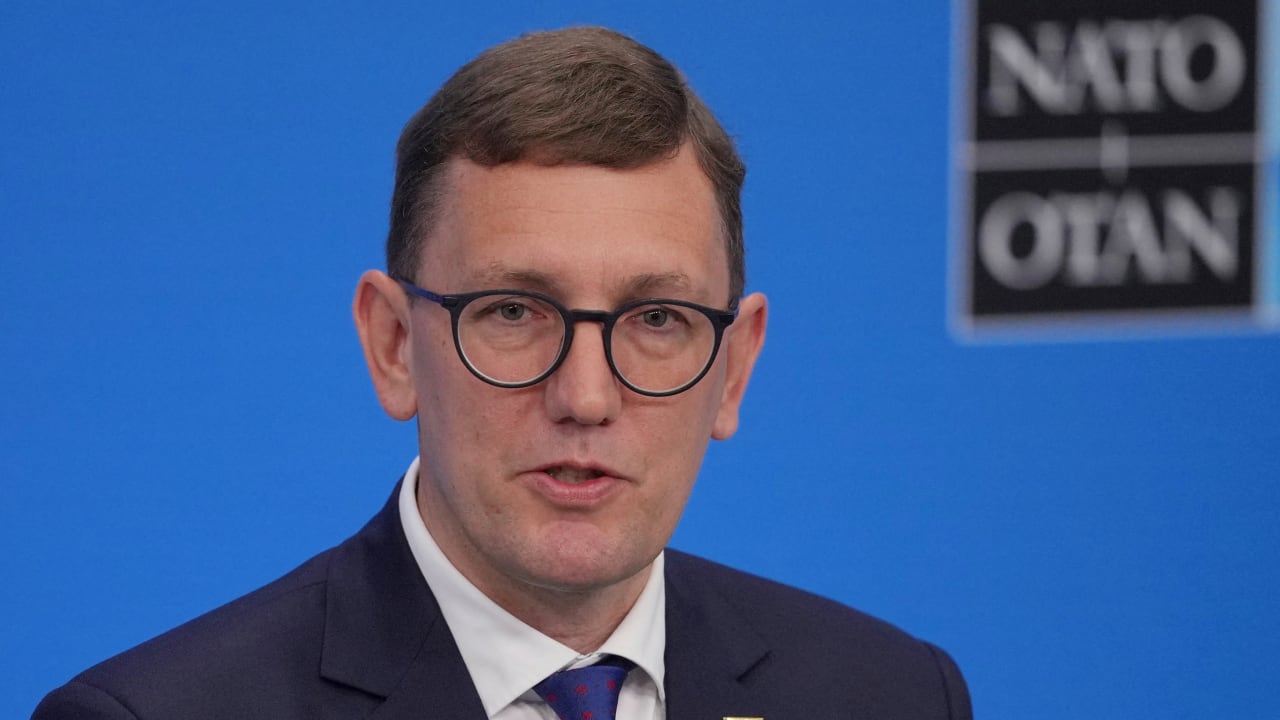 استخدام الموارد الوطنية في تمثيل إسرائيل بالخارج