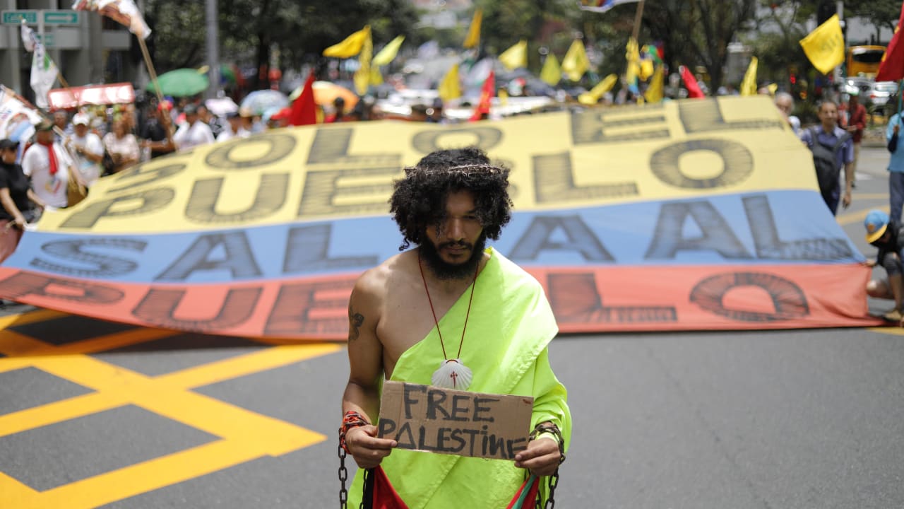 كولومبيا تصدر توجيهًا سريًا لدعم فلسطين ومعارضة إسرائيل