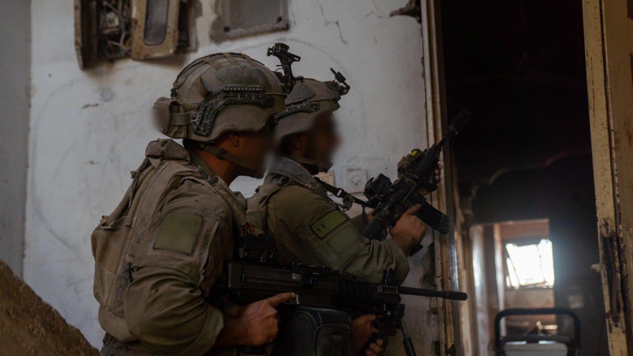 عائلات الرهائن تتظاهر ضد العمليات العسكرية في غزة