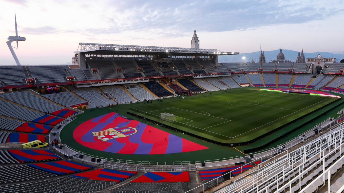 برشلونة يسعى لفتح كامب نو لمواجهة فالنسيا