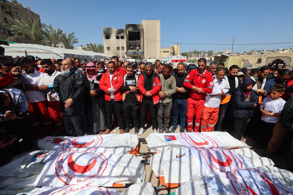 مجزرة الهلال الأحمر: الفلسطينيون يتعرضون للخيانة في عالم تحكمه الفوضى