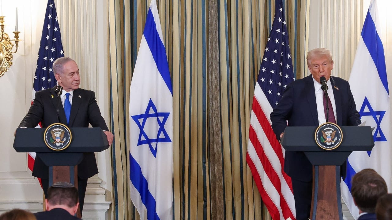 نتنياهو يوافق على خطة ترامب لوقف إطلاق النار واحتجاز الرهائن في غزة