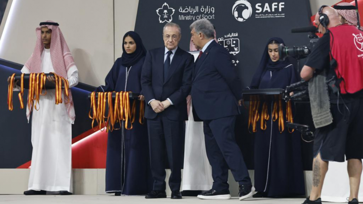 ريال مدريد يتهم برشلونة بالتلاعب التحكيمي في بداية الموسم