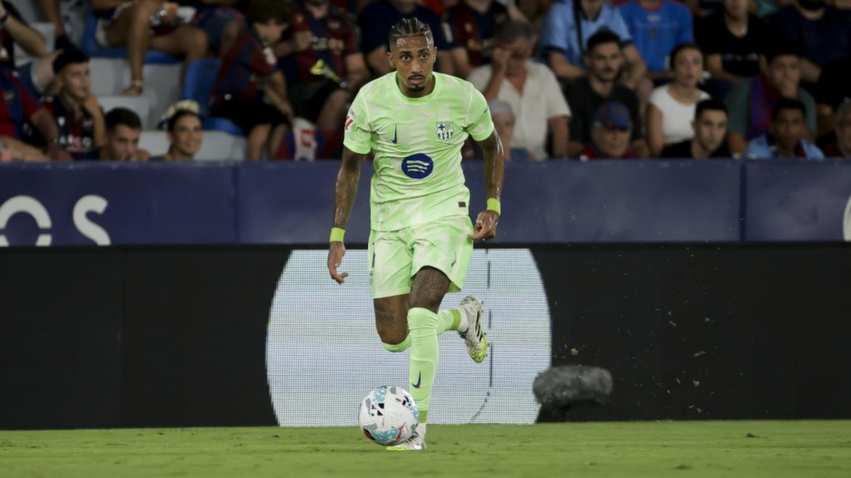 تشكيلات محتملة لمباراة نيوكاسل وبرشلونة في دوري الأبطال