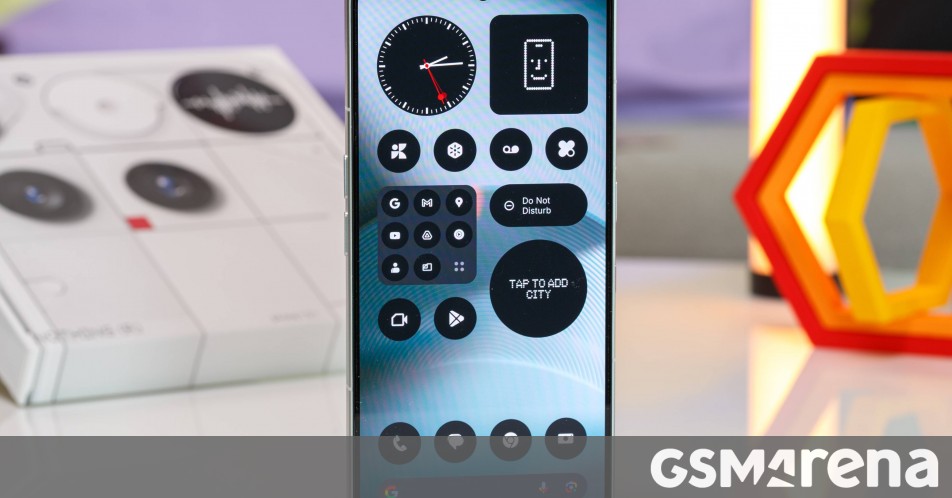 عرض خاص من ناثينج لمالكي هاتف (1) وهاتف (2) على هاتف (3)