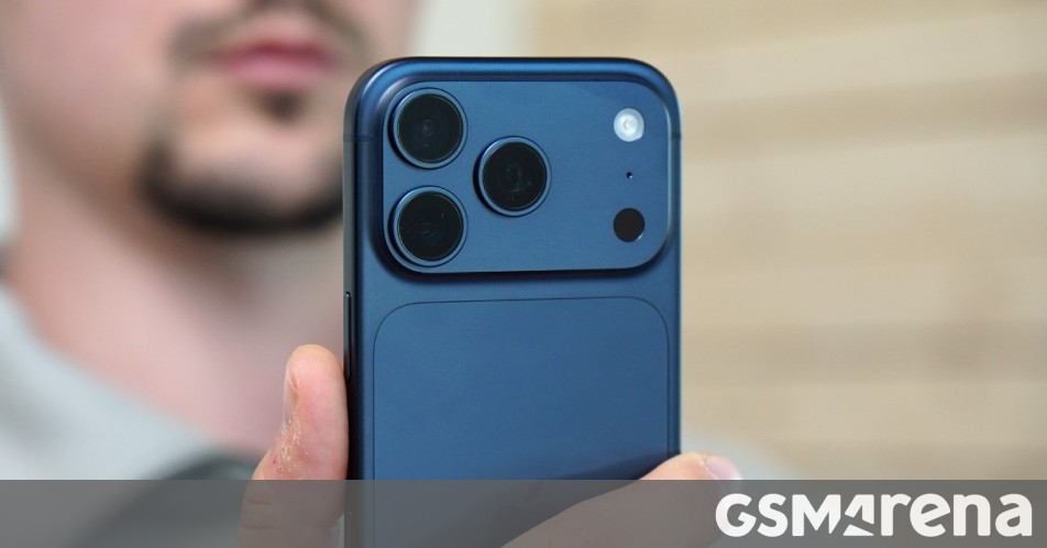 مراجعة iPhone 17 Pro من آبل