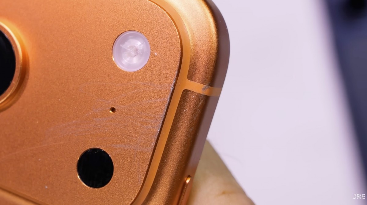 اختبار التحمل يؤكد تعرض سلسلة iPhone 17 Pro للخدوش بسهولة